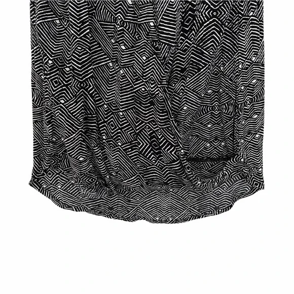 Mossimo Woven Printed V-Neck Cami Black & White Size Small - Picture 3 of 9